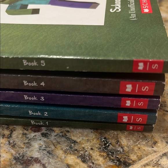 Diary of a Minecraft Zombie Book Set - Picture 2 of 10